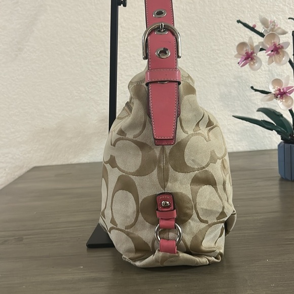 Coach F15067 Beige and Pink Shoulder Monogram Canvas and Leather Bag - Picture 4 of 11